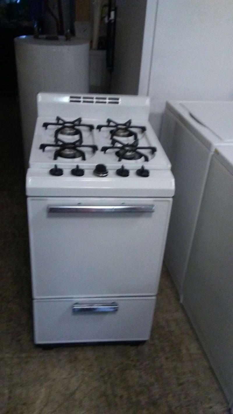 Gas stove 24 inches white for sale in Philadelphia, PA 5miles Buy