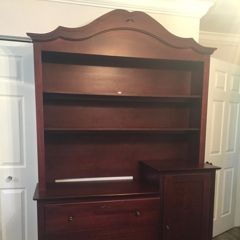 Dresser and hutch changing table for sale in Davie, FL 5miles Buy