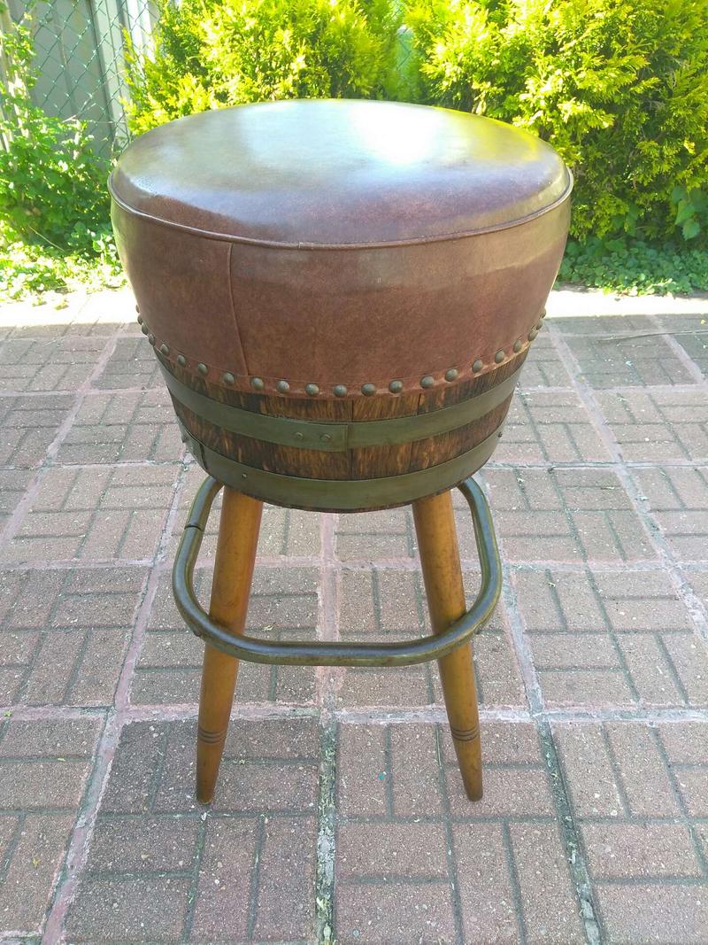 3 Vintage Seng Chicago Stools Swivel Whiskey Barrel Bar chairs Mid
