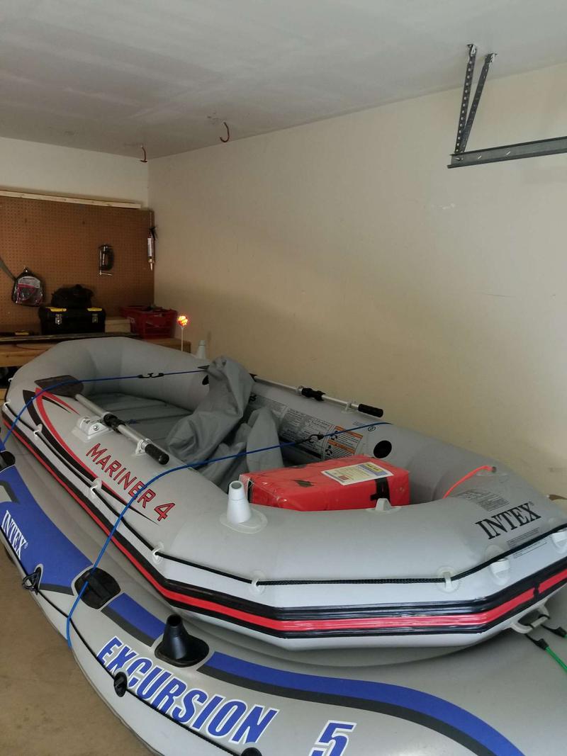 Intex mariner 4 Inflatable boat for sale in Hutto, TX 5miles Buy and