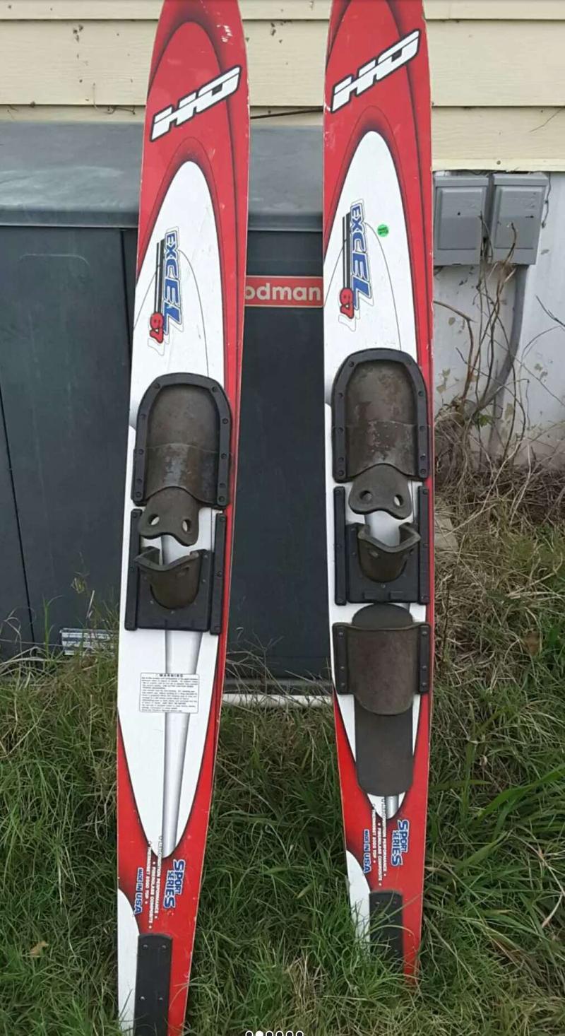 Excel HO 67 water skis for sale in Cleburne, TX 5miles Buy and Sell