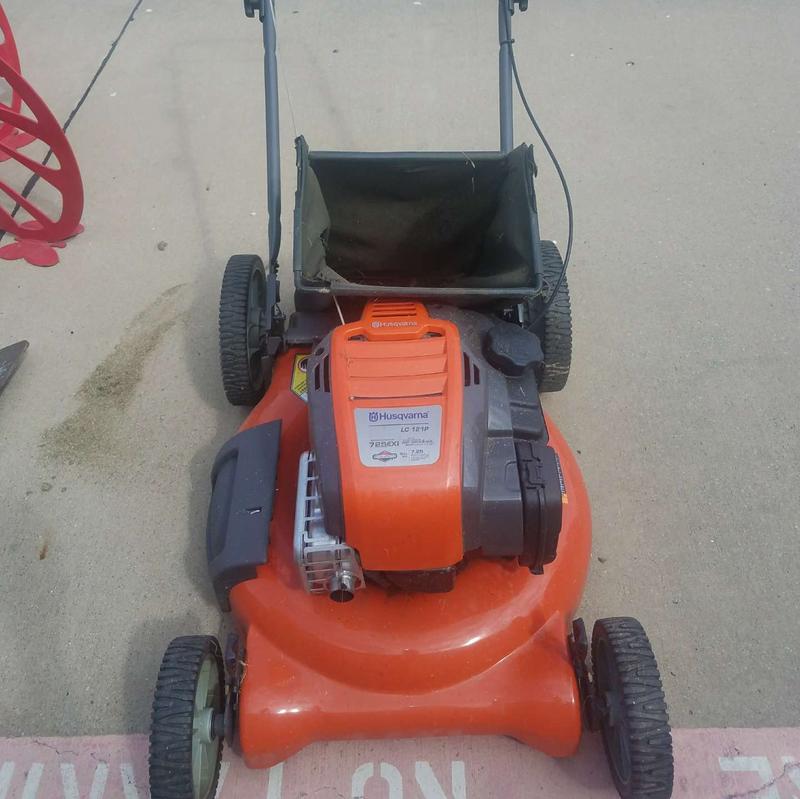 Almost brand new Husqvarna push mower with bag mulch bag for sale in