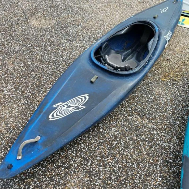Dagger Blast 9ft Kayak for sale in Alvin, TX 5miles Buy and Sell