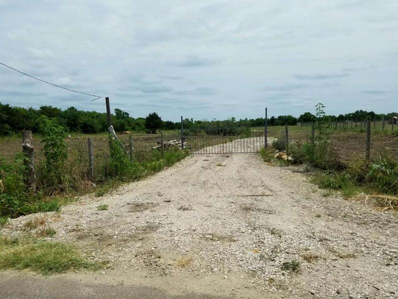Terreno en venta 2.6 de acre for sale in Hutchins, TX 5miles Buy and