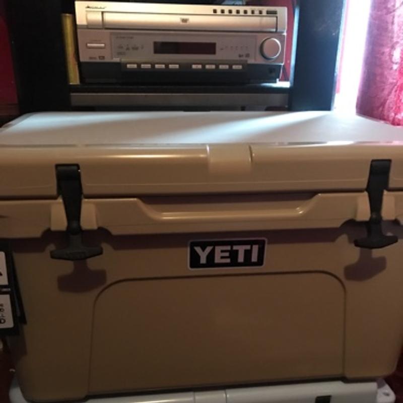Yeti cooler for sale in Conroe, TX 5miles Buy and Sell