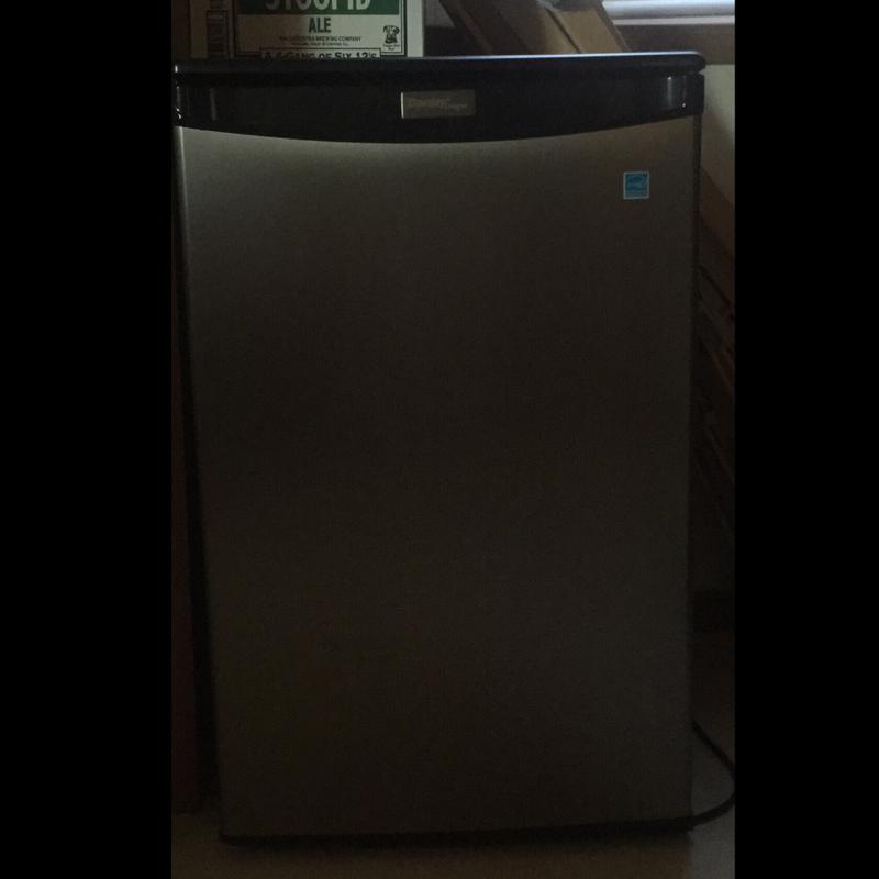 Mini fridge for sale in Iowa City, IA 5miles Buy and Sell