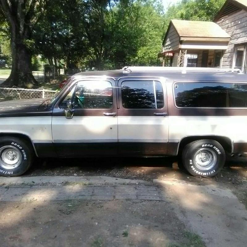 1985 Chevrolet Suburban K10 4WD for sale in Shreveport, LA 5miles