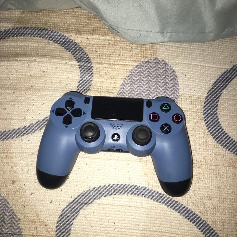 Uncharted PS4 controller for sale in Burtonsville, MD 5miles Buy and