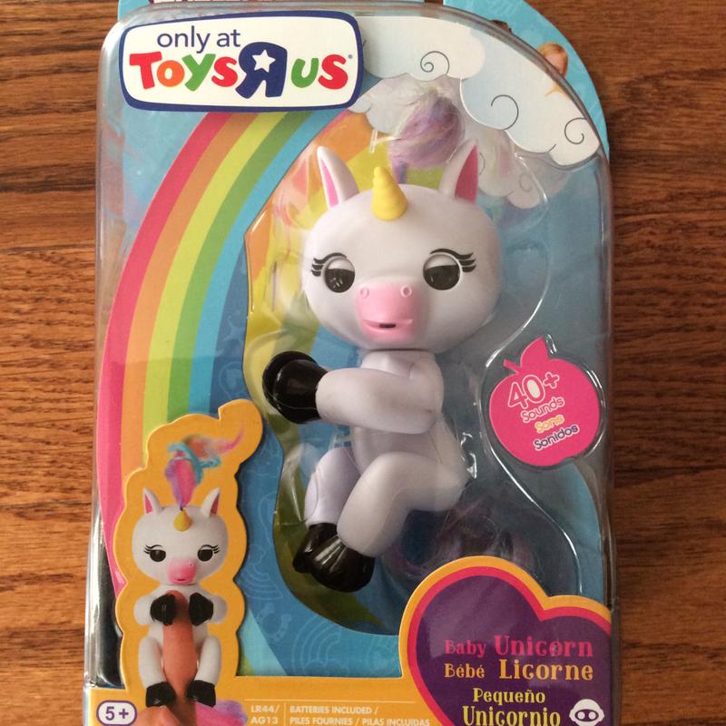 New Gigi the UnicornAuthentic WowWee Fingerlings for sale in