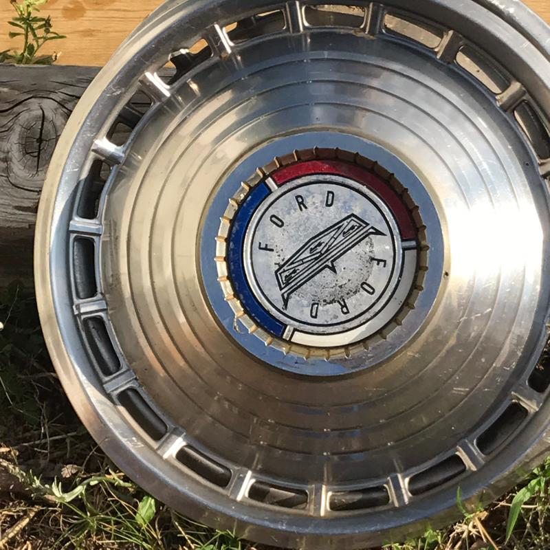 Vintage Ford hubcaps for sale in Pleasant Garden, NC 5miles Buy and Sell