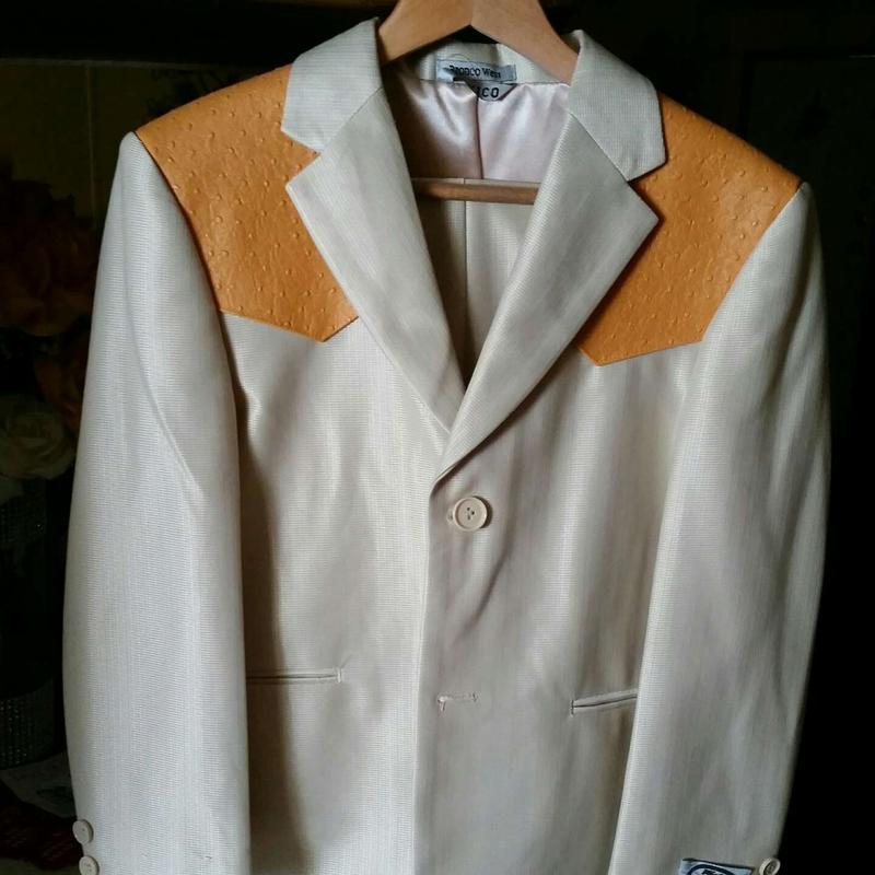 Traje vaquero for sale in Mesquite, TX - 5miles: Buy and Sell