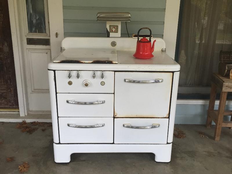 Vintage Eton Universal Gas Stove for sale in Cleburne, TX 5miles Buy and Sell