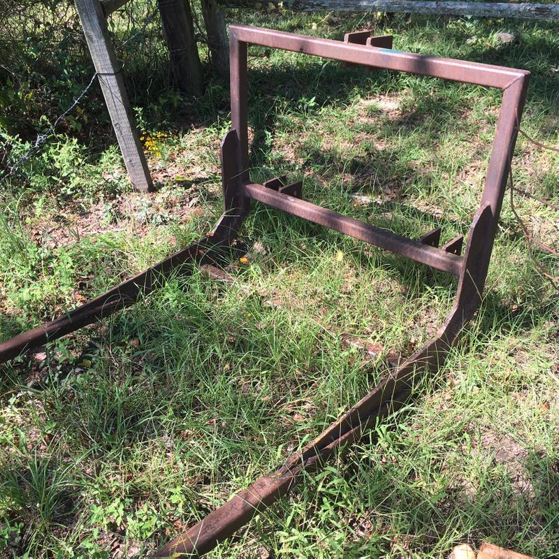 3 point rear hay fork for sale in Diboll, TX 5miles Buy and Sell