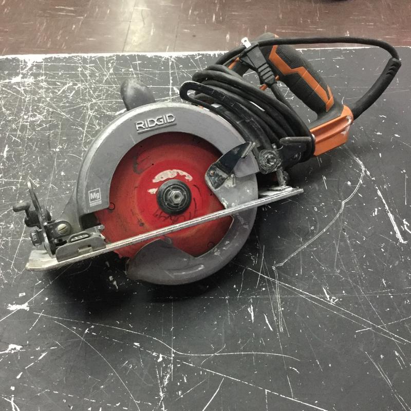 Ridgid R3202 Corded Worm Drive 71/4 15 Amp Circular Saw for sale in