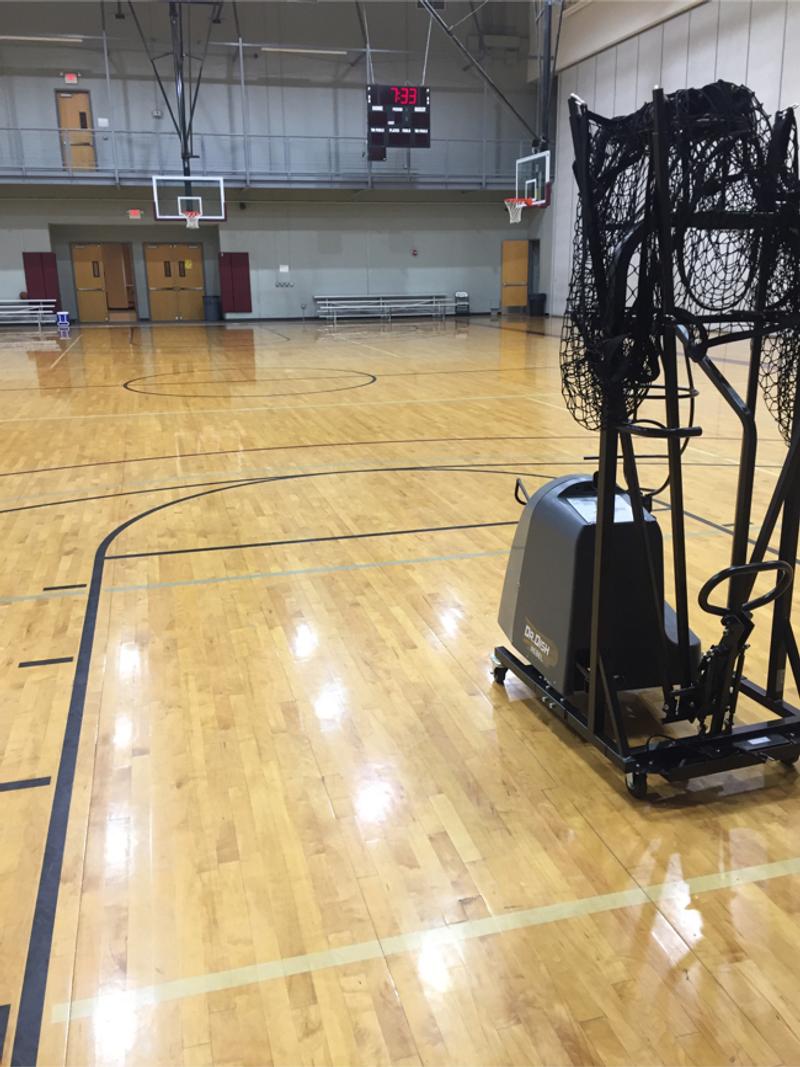 Dr Dish basketball shooting machine for sale in San Antonio, TX 5miles Buy and Sell