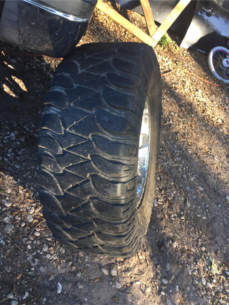 Selling 2006 Dodge Ram tires and rims for sale in Austin, TX 5miles
