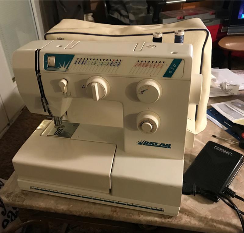 RICCAR Model 650 Sewing machine for sale in Everett, WA 5miles Buy