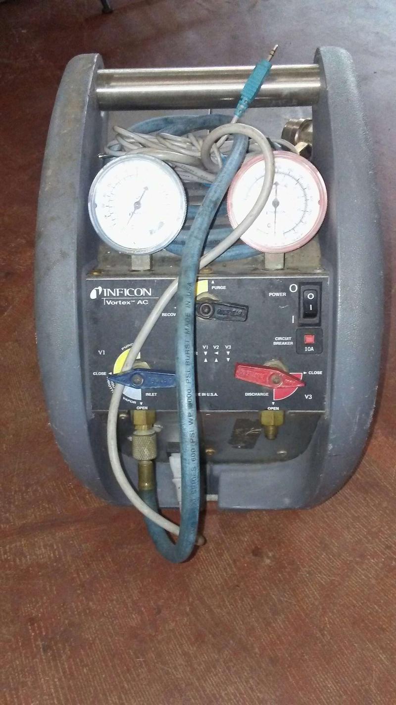 Inficon vortex dual AC refrigerant recovery machine for sale in Sealy