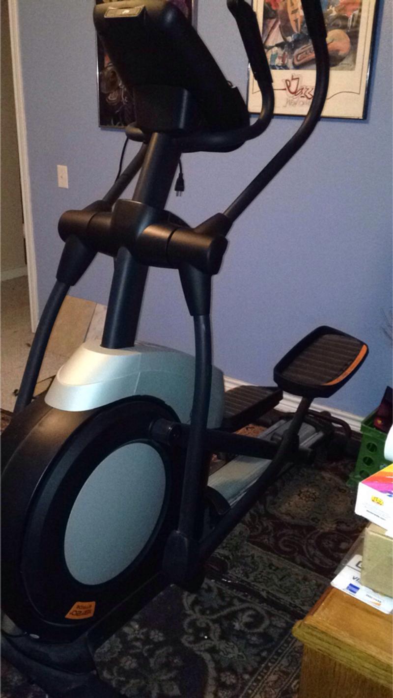 Nordictrack Elliptical for sale in Decatur, TX 5miles Buy and Sell