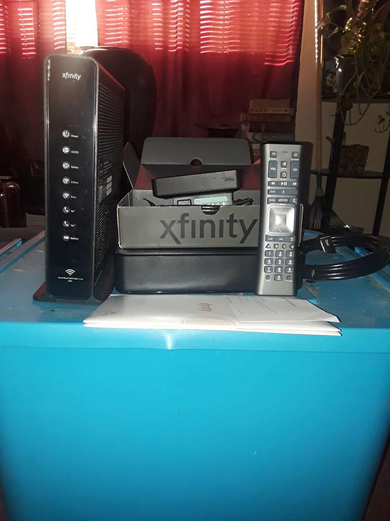 Comcast Wifi/Cable Box Set for sale in Riverdale, GA 5miles Buy and Sell