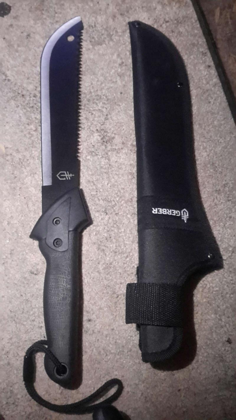 GERBER USA FIXED BLADE LARGE SAW TOOTH TEETH KNIFE 4660815E1 BLACK