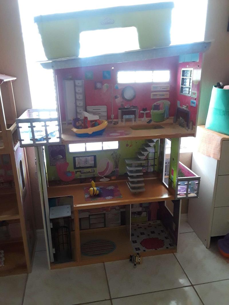 Barbie doll house for sale in Pinellas Park, FL 5miles Buy and Sell