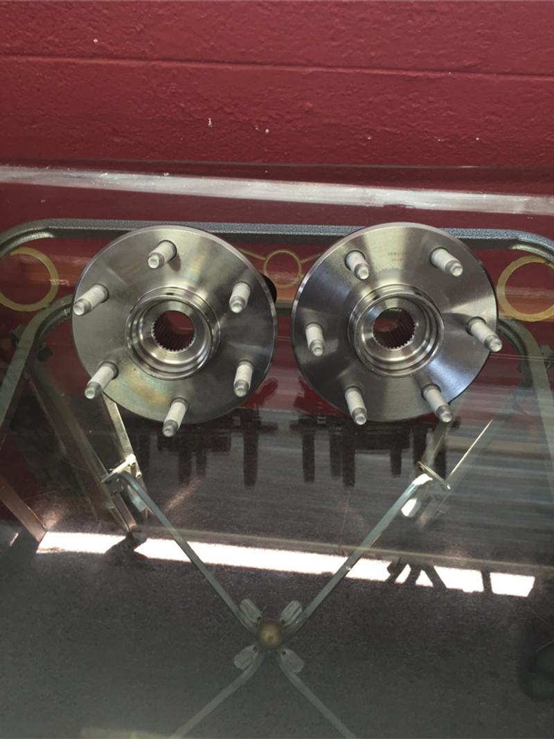 Chevy Silverado 1500 4 Wheel Drive Front Wheel Bearing & Hub Assembly