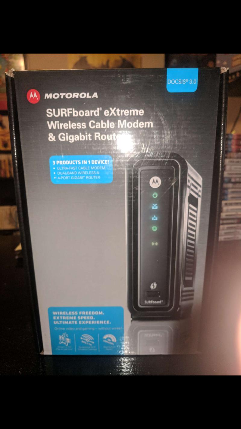 Motorola Surfboard eXtreme Wireless Cable Modem & Gigabit Router