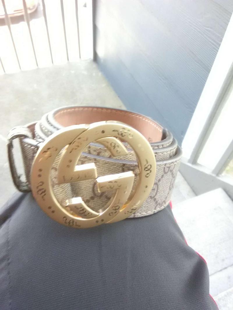 Im selling gucci belt and wallet for sale in Dallas, TX 5miles Buy