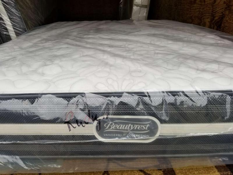 Beautyrest Mattress Set for sale in Atlanta, GA 5miles Buy and Sell