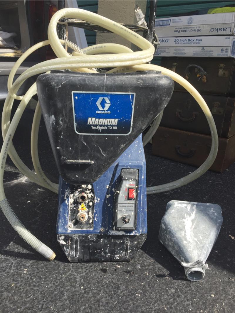 Graco texture sprayer( knockdown machine) for sale in Coconut Creek, FL