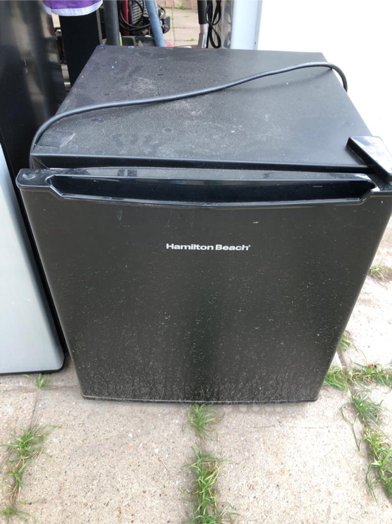 Hamilton beach mini fridge for sale in Houston, TX 5miles Buy and Sell