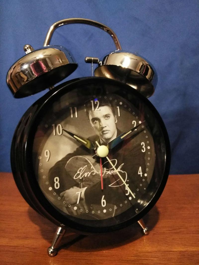 Very Cool Elvis Presley Large 7" Twin Bell Quartz Metal Alarm Clock New