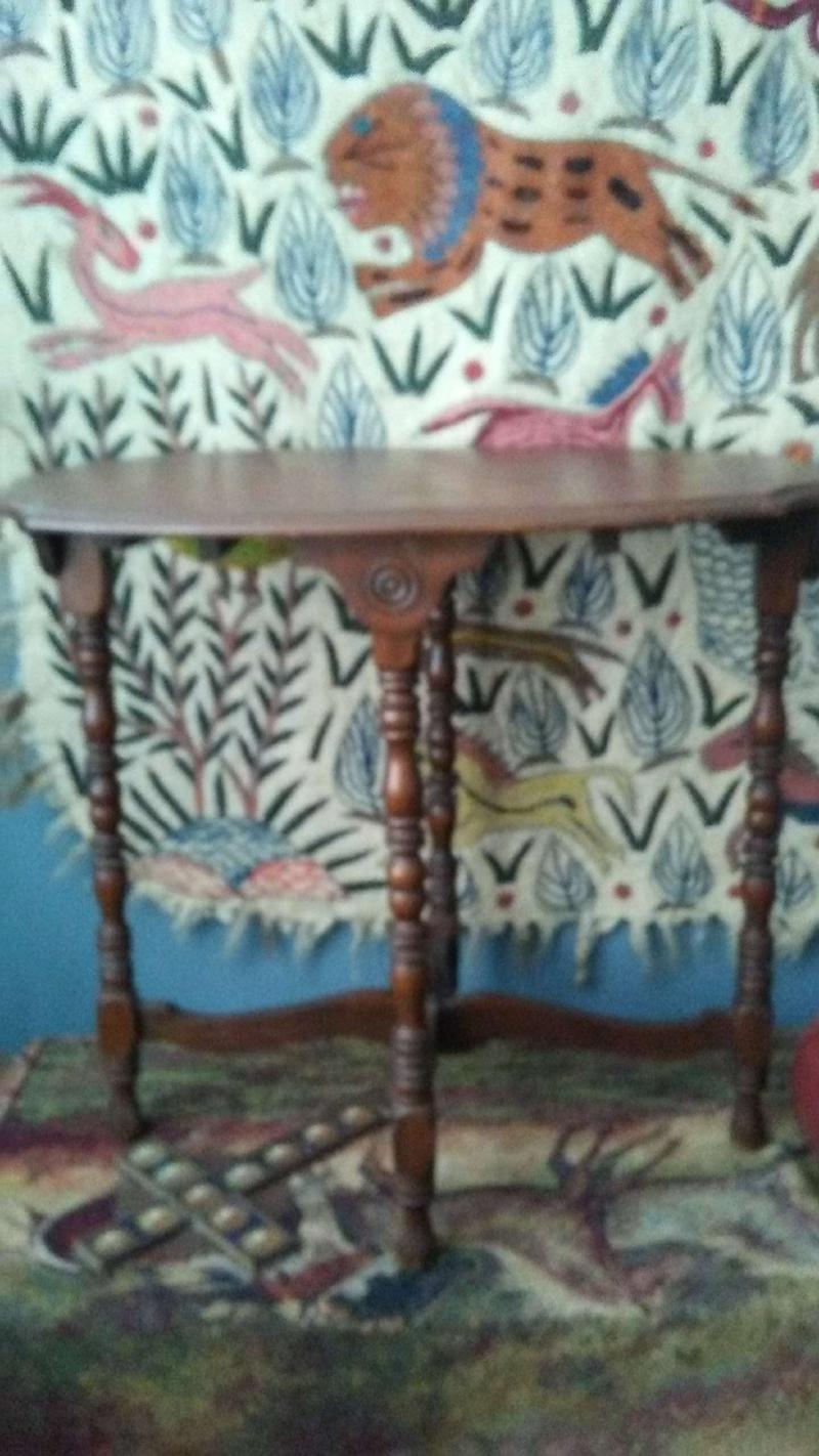 Antique table for sale in Crowley, TX 5miles Buy and Sell
