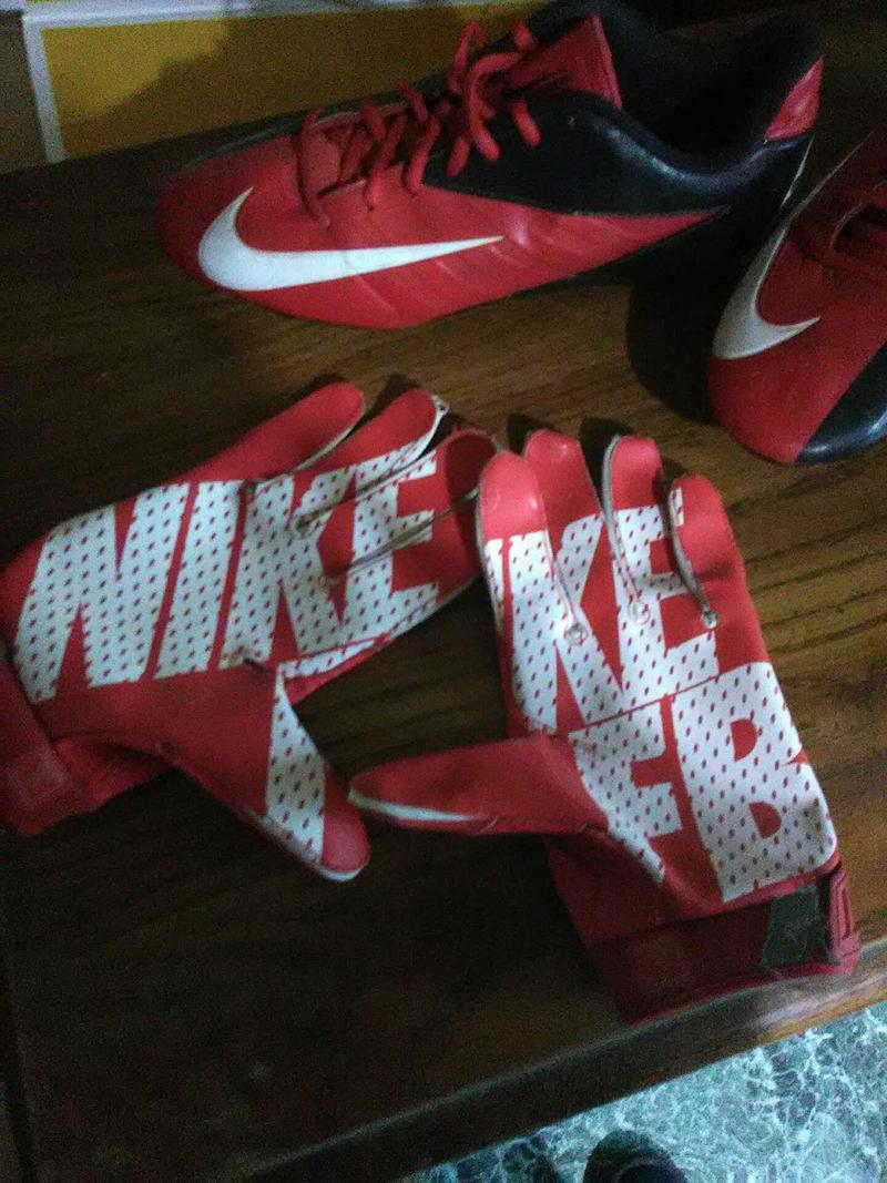 nike football vapor strike