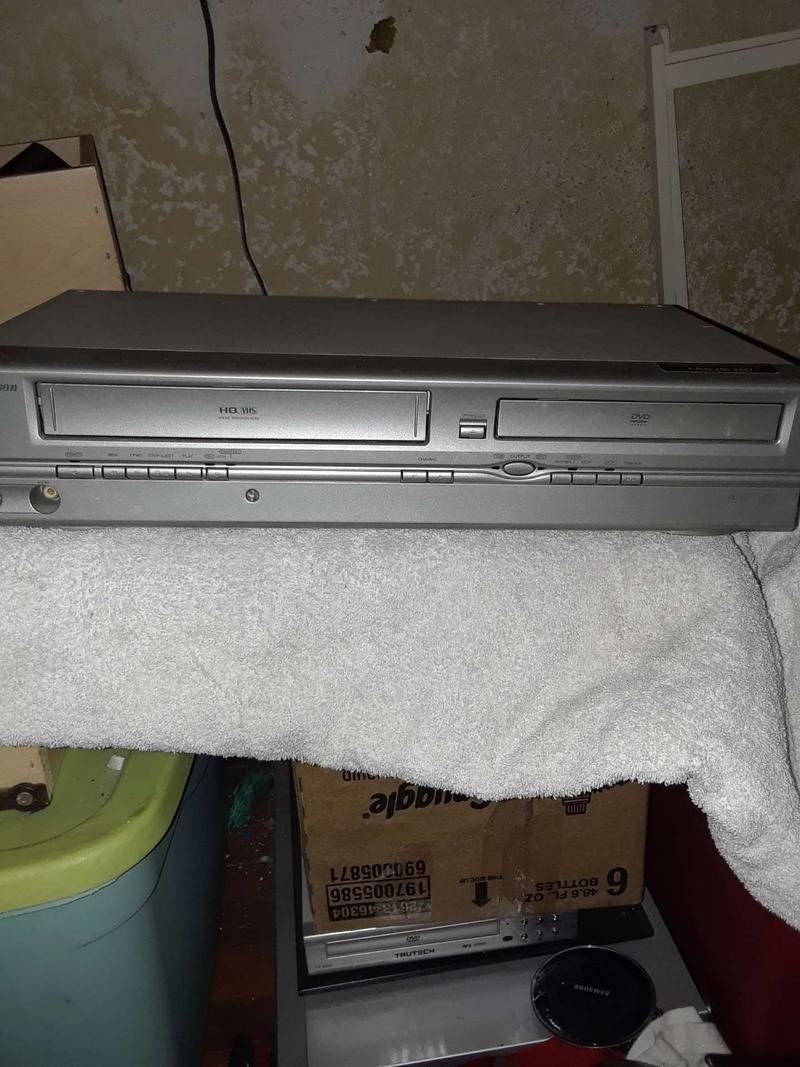Emerson DVD/ VHS Player Combo for sale in Dallas, TX 5miles Buy and Sell