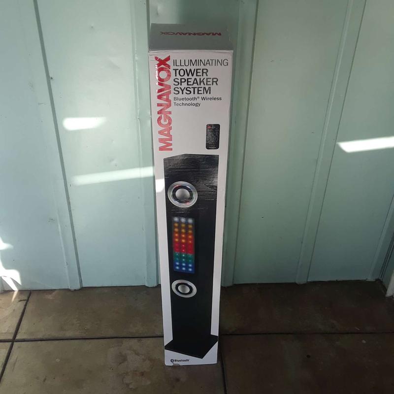 magnavox illuminating tower speaker system