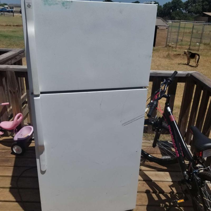 Used fridge for sale in Stephenville, TX 5miles Buy and Sell