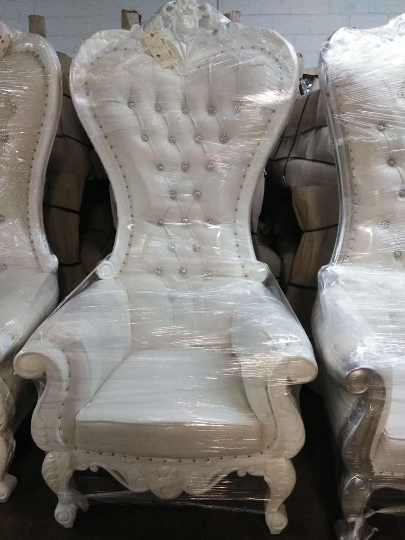 Throne chair for sale in Dallas, TX 5miles Buy and Sell