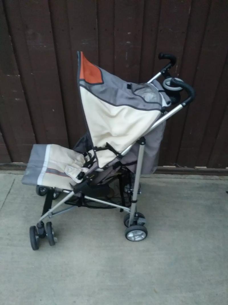 Maxi cosi stroller with car seat clips for sale in Dallas, TX 5miles Buy and Sell