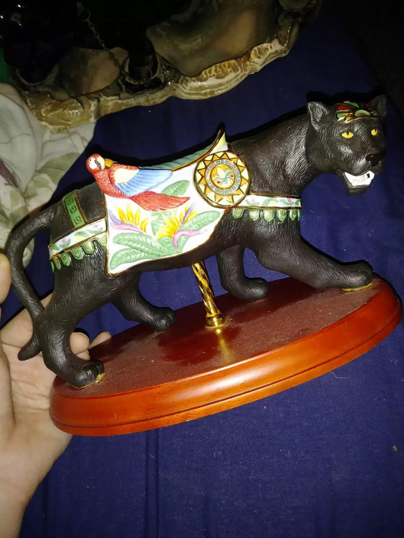 Lenox American by Design 2011 limited edition Carousel Jaguar / Black
