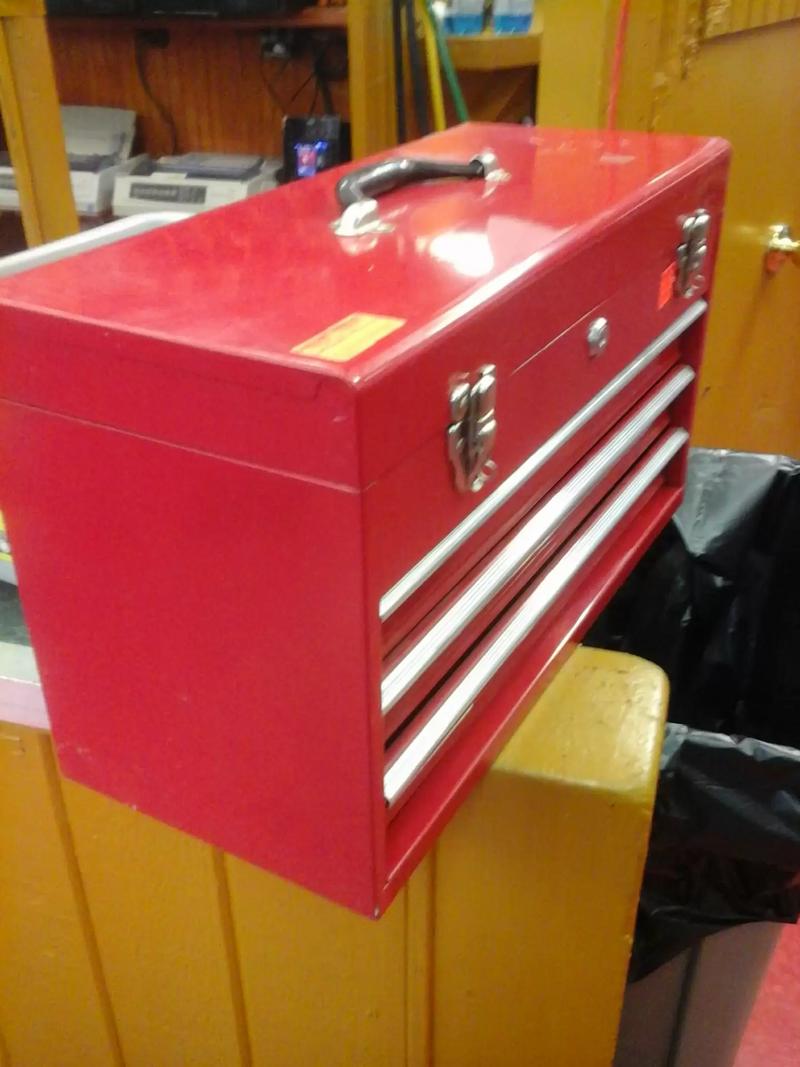 Napa tools box w/key for sale in Dallas, TX 5miles Buy and Sell