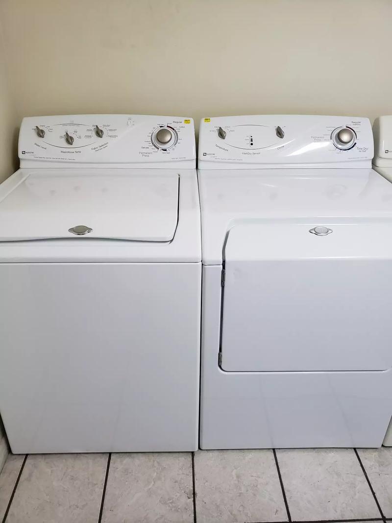 Washer and dryer set Maytag Alejandros Appliances for sale in Alvin, TX