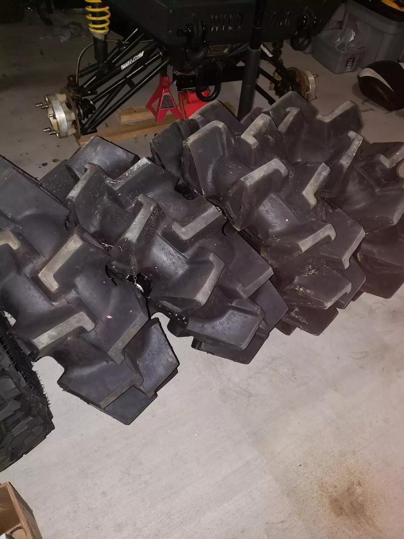 Really nice set of juggernaut tires for utv/atv 35x10x15. No patches or