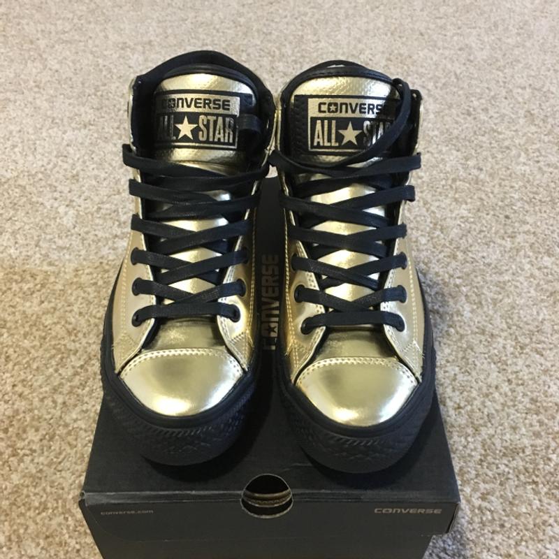 Converse gold leather for sale in Arcadia, CA 5miles Buy and Sell