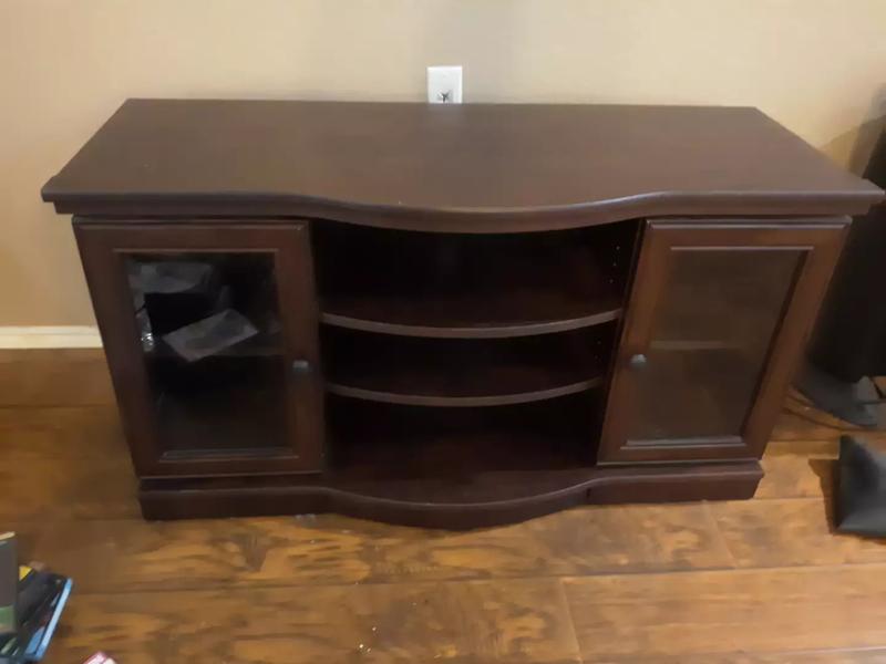 Nice TV stand. Excellent condition for sale in Mansfield, TX 5miles Buy and Sell