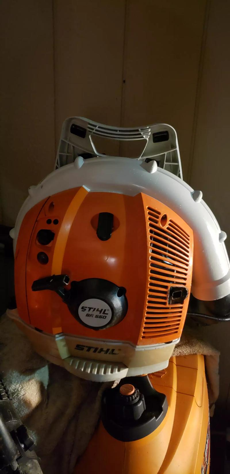 Stihl br550 backpack commercial blower for sale in Houston, TX 5miles Buy and Sell