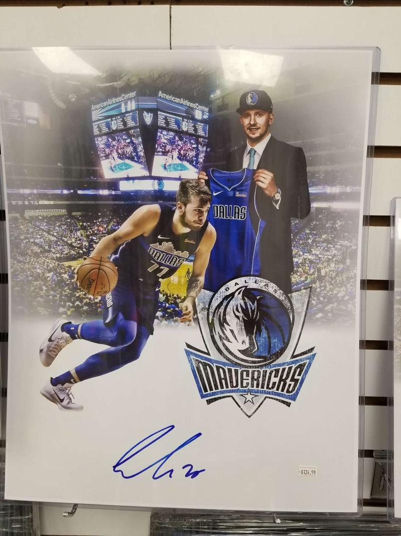 Luka doncic autograph for sale in Frisco, TX - 5miles: Buy ...