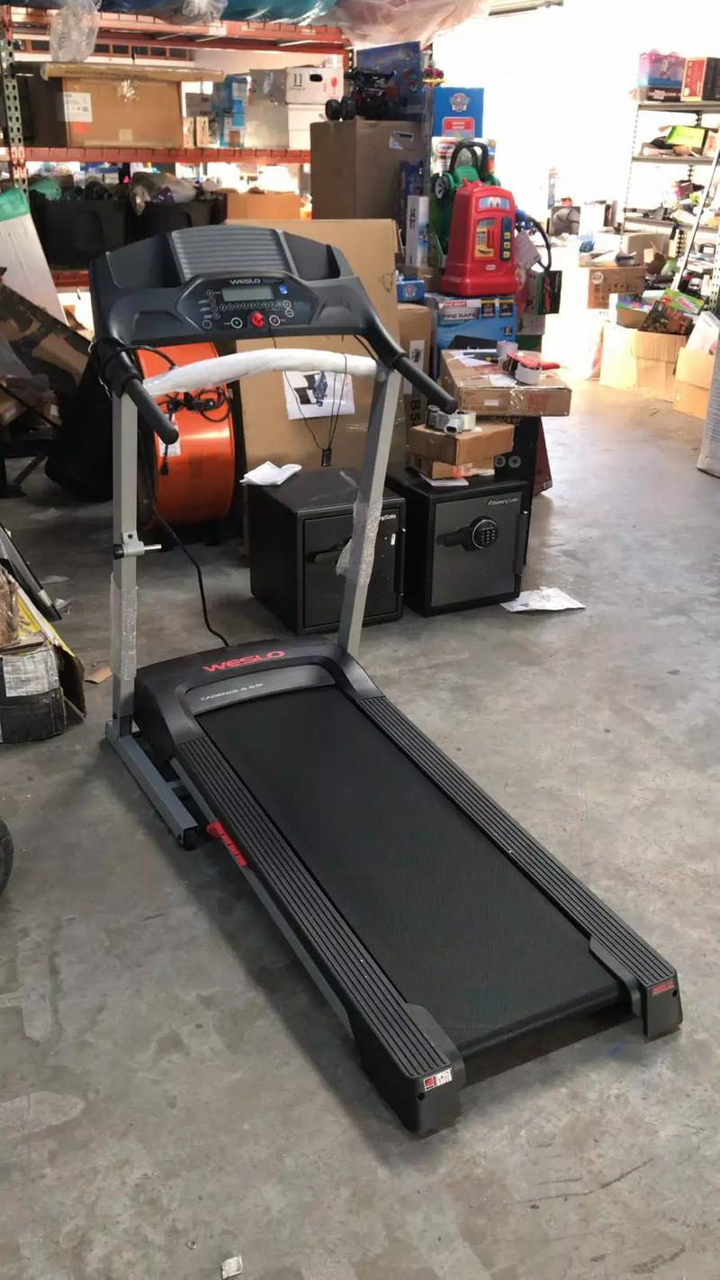 Weslo Cadence G 5.9i Folding Treadmill for sale in Houston, TX 5miles