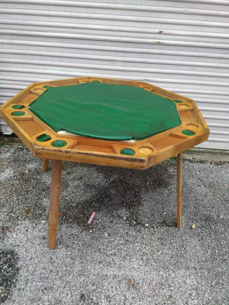 Vintage Fold Up Poker Table for sale in Plano, TX 5miles Buy and Sell